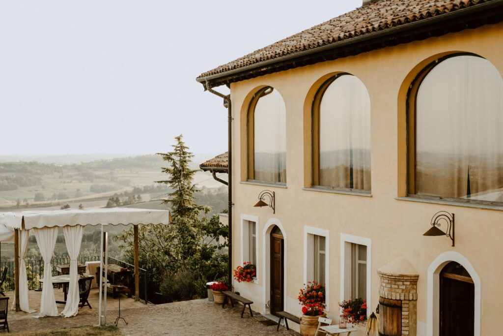 villa in italy for digital nomad