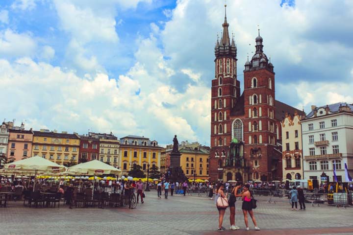 cheapest cities to live as a digital nomad - krakow