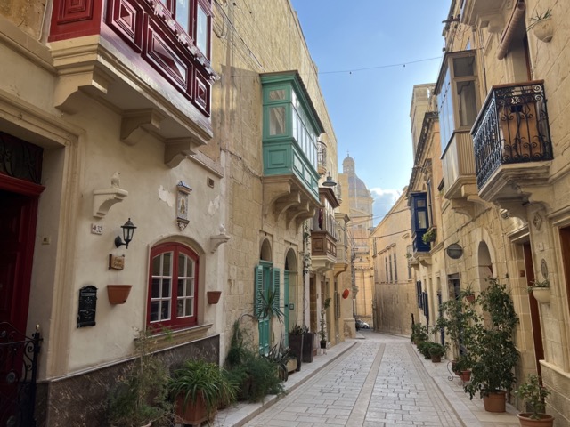 beautiful street in Birgu